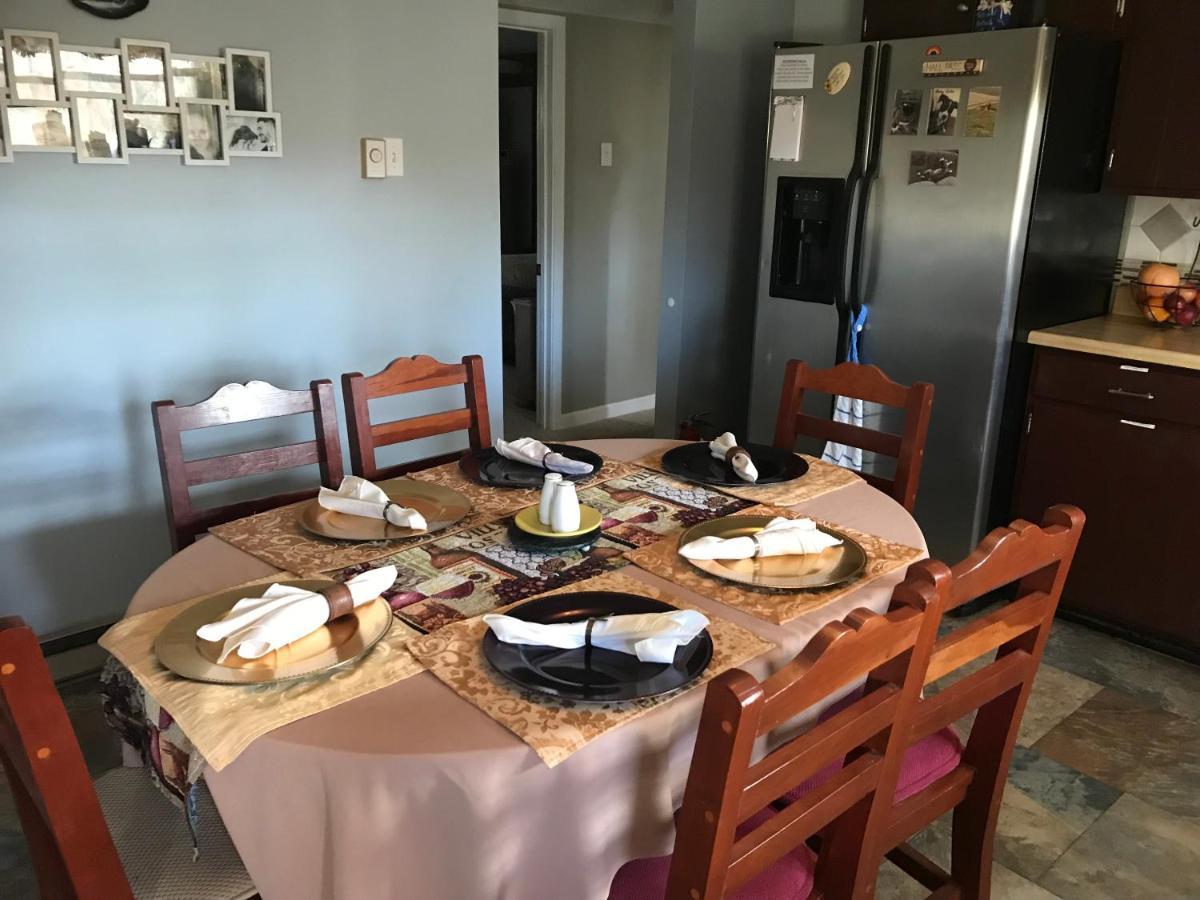 リッチモンド Lakeshore Retreat Bed & Breakfast エクステリア 写真